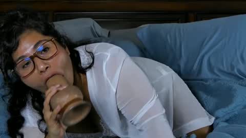 Juicy Teacher online show from September 30, 2025, 3:11 am