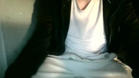 Snapshot of juju78juju chatting on February 19, 2025, 10:42 pm juju78juju online show from February 19, 2025, 10:42 pm