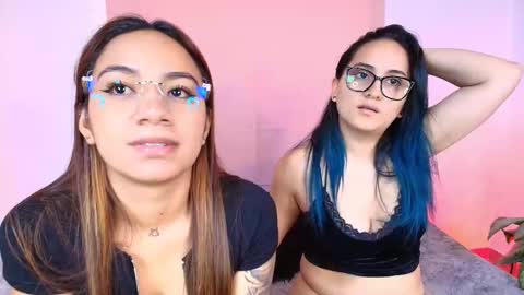 Snapshot of jules_n_gia chatting on October 27, 2025, 6:12 pm Jules and Gia online show from October 27, 2025, 6:12 pm