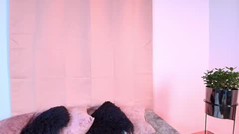 Snapshot of jules_n_gia chatting on October 29, 2025, 9:55 am Jules and Gia online show from October 29, 2025, 9:55 am