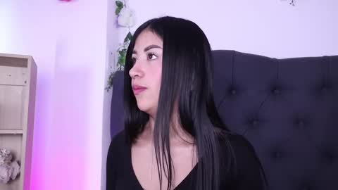 Snapshot of julescornett chatting on September 18, 2025, 9:06 pm Julees online show from September 18, 2025, 9:06 pm