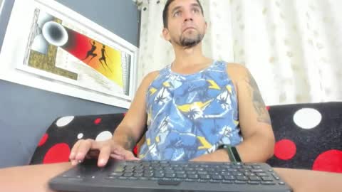 juleslake2 online show from April 1, 2026, 1:41 pm