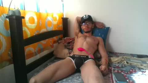 Snapshot of julfigo chatting on December 9, 2024, 1:02 pm Julfigo online show from December 9, 2024, 1:02 pm