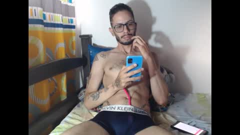 Julfigo online show from October 19, 2025, 11:11 am