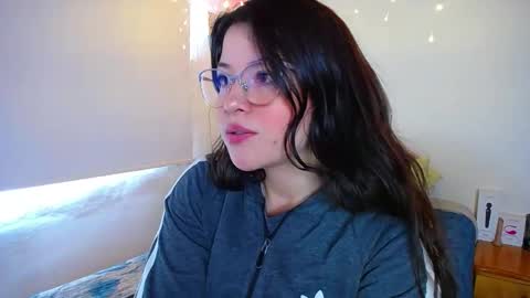 Juliana online show from February 2, 2025, 3:17 pm