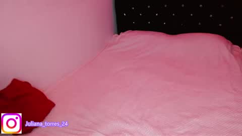  Juliana Torres  online show from December 27, 2024, 8:18 pm