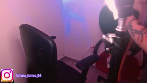  Juliana Torres  online show from January 30, 2025, 3:40 pm