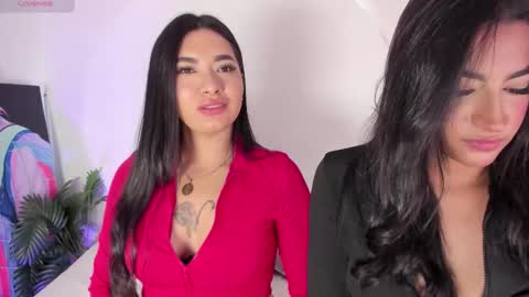 juli_casanova online show from October 6, 2025, 2:03 pm