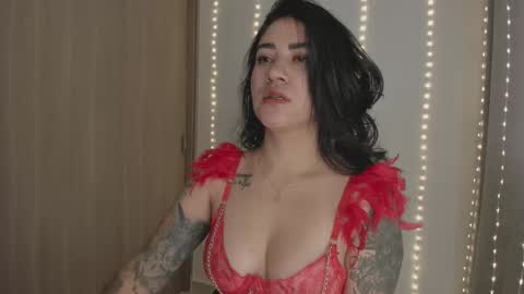Juli Modelo Independiente online show from March 19, 2026, 12:53 pm
