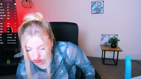 Snapshot of juli_kisss chatting on December 29, 2024, 7:32 pm juli kisss online show from December 29, 2024, 7:32 pm