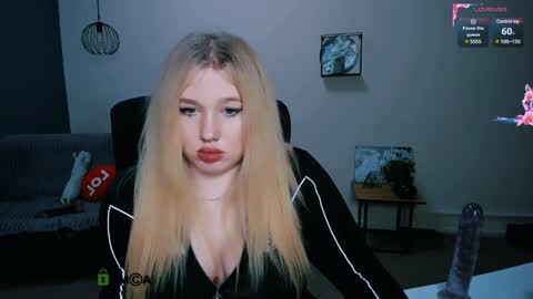 Snapshot of juli_kisss chatting on January 19, 2025, 12:28 am juli kisss online show from January 19, 2025, 12:28 am