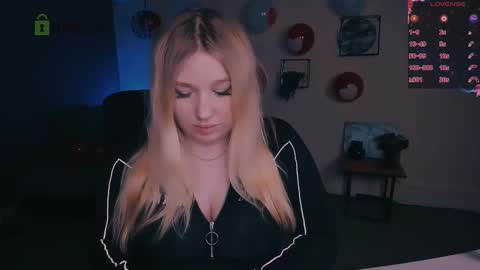 Snapshot of juli_kisss chatting on February 24, 2025, 9:32 am juli kisss online show from February 24, 2025, 9:32 am
