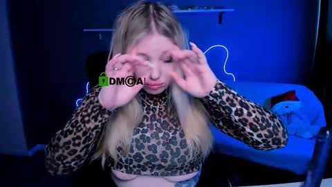 Snapshot of juli_kisss chatting on March 4, 2025, 9:40 am juli kisss online show from March 4, 2025, 9:40 am
