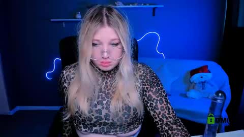 Snapshot of juli_kisss chatting on March 4, 2025, 12:44 pm juli kisss online show from March 4, 2025, 12:44 pm