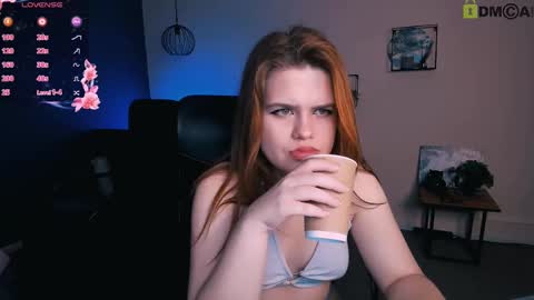 Snapshot of juli_kisss chatting on March 6, 2025, 11:42 pm juli kisss online show from March 6, 2025, 11:42 pm