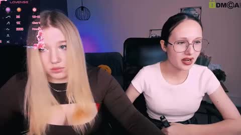 Snapshot of juli_kisss chatting on March 8, 2025, 1:25 pm juli kisss online show from March 8, 2025, 1:25 pm