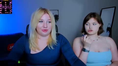 Snapshot of juli_kisss chatting on September 17, 2025, 7:37 pm juli kisss online show from September 17, 2025, 7:37 pm