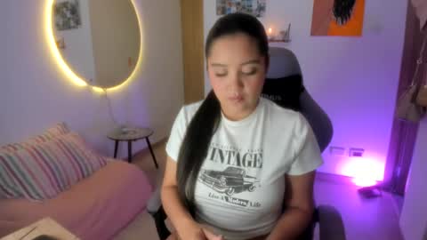 Snapshot of juli_santos_22 chatting on July 19, 2026, 4:11 pm juli_santos_22 online show from July 19, 2026, 4:11 pm