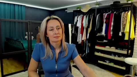 Snapshot of julia__cherry_ chatting on May 1, 2026, 3:49 pm julia__cherry_ online show from May 1, 2026, 3:49 pm
