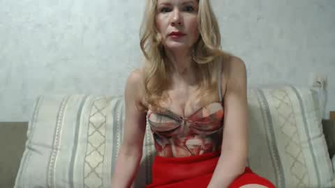 julia_giulia online show from February 12, 2025, 11:30 pm