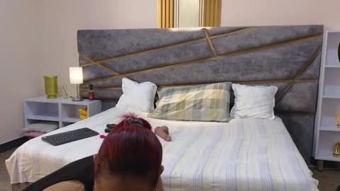 Julia Gomes online show from March 4, 2025, 7:54 pm