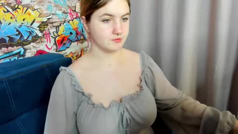 Julia Jips online show from October 14, 2025, 1:06 am