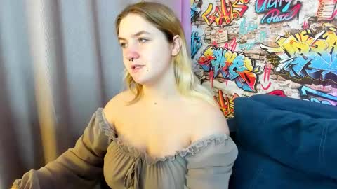 Julia Jips online show from October 16, 2025, 1:06 am
