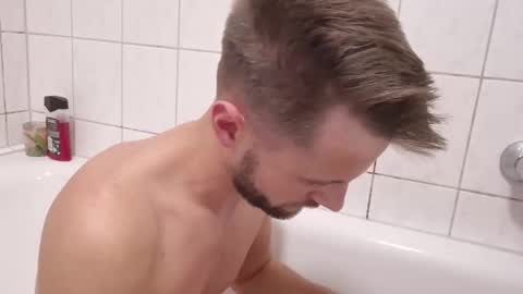 Snapshot of julia_official chatting on October 18, 2025, 9:04 pm julia_official online show from October 18, 2025, 9:04 pm