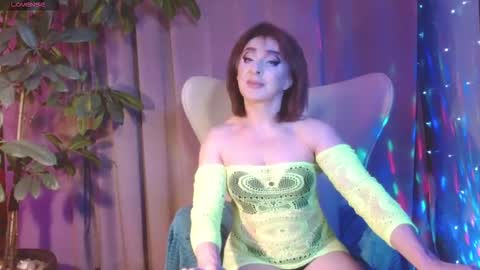 Snapshot of julia_renard chatting on October 19, 2025, 3:45 pm Julia online show from October 19, 2025, 3:45 pm