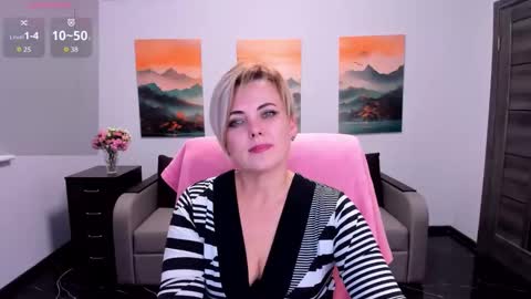 Snapshot of julia_wilsons chatting on November 4, 2025, 3:22 pm Julia online show from November 4, 2025, 3:22 pm