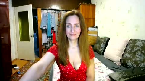 juliaa_foxi online show from June 12, 2026, 6:40 pm