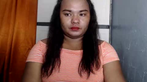 juliaclarete online show from April 23, 2026, 10:36 am