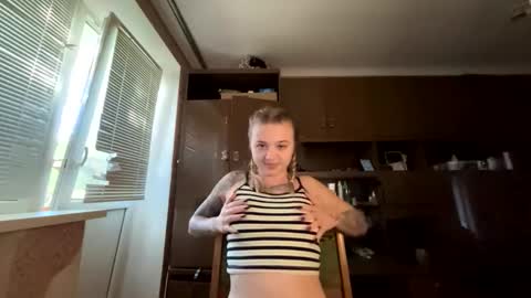 Snapshot of juliacrazy_ chatting on September 24, 2025, 1:58 pm juliacrazy_ online show from September 24, 2025, 1:58 pm