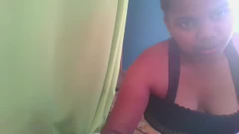 Snapshot of juliah02 chatting on January 28, 2025, 5:11 am juliah02 online show from January 28, 2025, 5:11 am