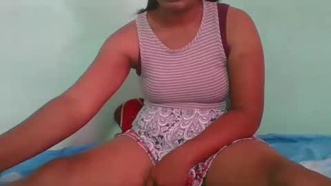 Snapshot of juliah02 chatting on February 20, 2025, 5:55 am juliah02 online show from February 20, 2025, 5:55 am