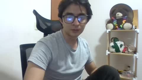 Snapshot of julian_mora7 chatting on March 11, 2025, 2:32 am Julian Mora online show from March 11, 2025, 2:32 am