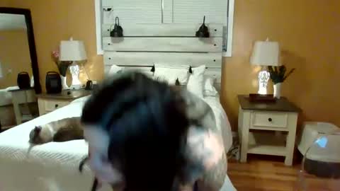 Snapshot of julianaxxxrose chatting on February 25, 2025, 12:24 pm Texas Mamasita online show from February 25, 2025, 12:24 pm