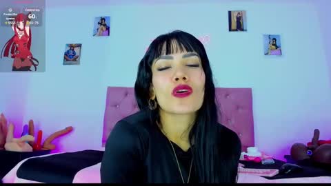 juliane_swee1 online show from February 26, 2025, 11:37 pm
