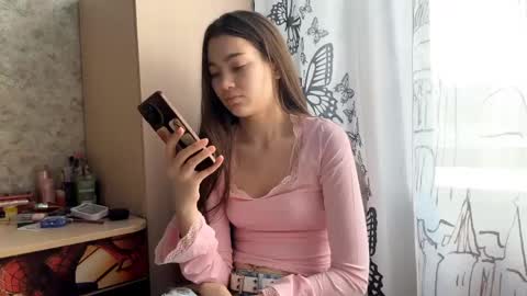 Viola online show from March 4, 2026, 2:17 am