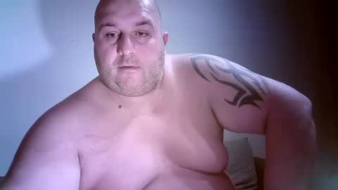 Snapshot of julianoparno chatting on October 22, 2025, 1:28 am Juliano online show from October 22, 2025, 1:28 am