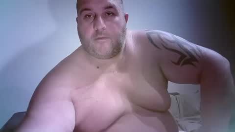 Snapshot of julianoparno chatting on October 28, 2025, 2:15 am Juliano online show from October 28, 2025, 2:15 am