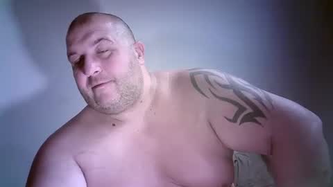 Snapshot of julianoparno chatting on November 1, 2025, 1:51 am Juliano online show from November 1, 2025, 1:51 am