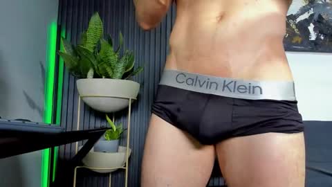 Julian online show from February 25, 2026, 10:41 pm