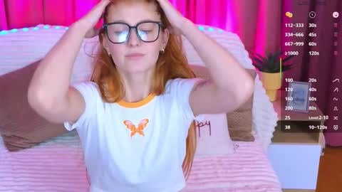 Julia online show from October 16, 2025, 12:28 pm