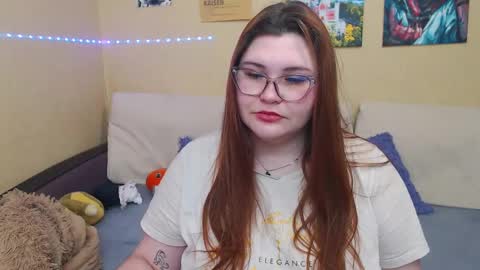 Snapshot of juliasane_ chatting on January 6, 2025, 2:25 pm Jul online show from January 6, 2025, 2:25 pm