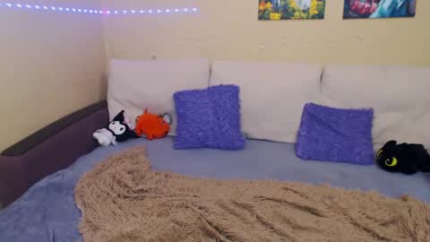 Snapshot of juliasane_ chatting on February 19, 2025, 6:10 pm Jul online show from February 19, 2025, 6:10 pm