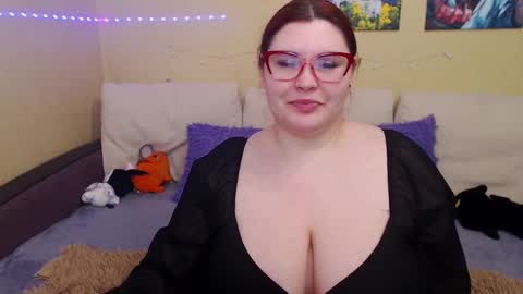 Snapshot of juliasane_ chatting on February 20, 2025, 6:24 pm Jul online show from February 20, 2025, 6:24 pm