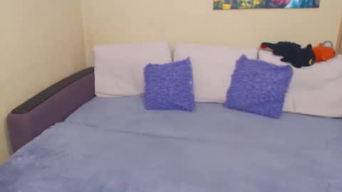 Jul online show from October 19, 2025, 2:40 pm