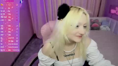 Snapshot of juliasharkk chatting on November 15, 2025, 5:09 pm JuliaSharkk online show from November 15, 2025, 5:09 pm