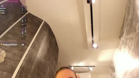 Snapshot of juliasprouse_ chatting on January 14, 2025, 4:25 am Julias online show from January 14, 2025, 4:25 am